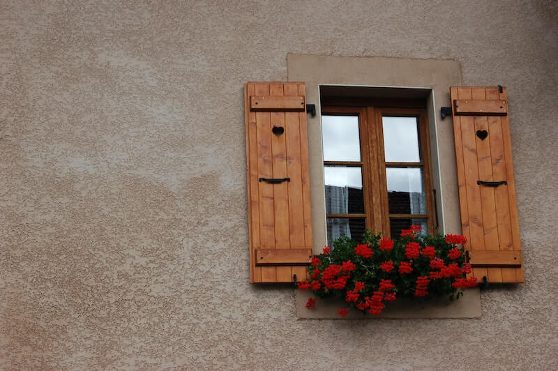 Improve-home-exterior-window-boxes